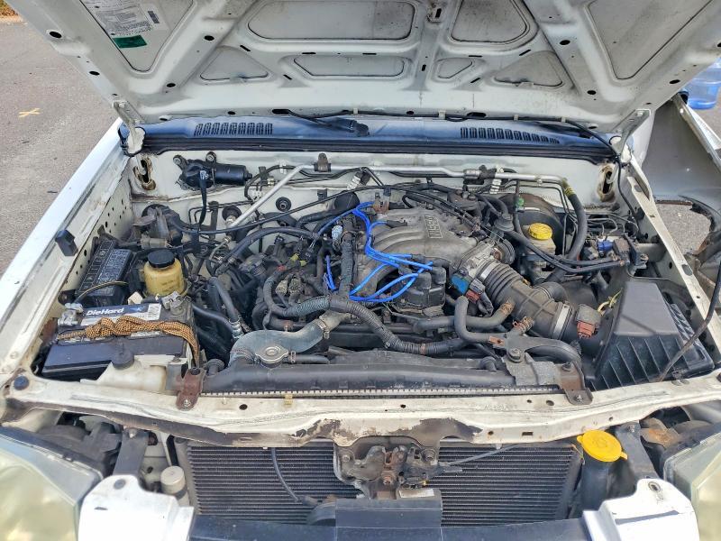 1N6ED27T34C401193 2004 NISSAN FRONTIER photo no. 11