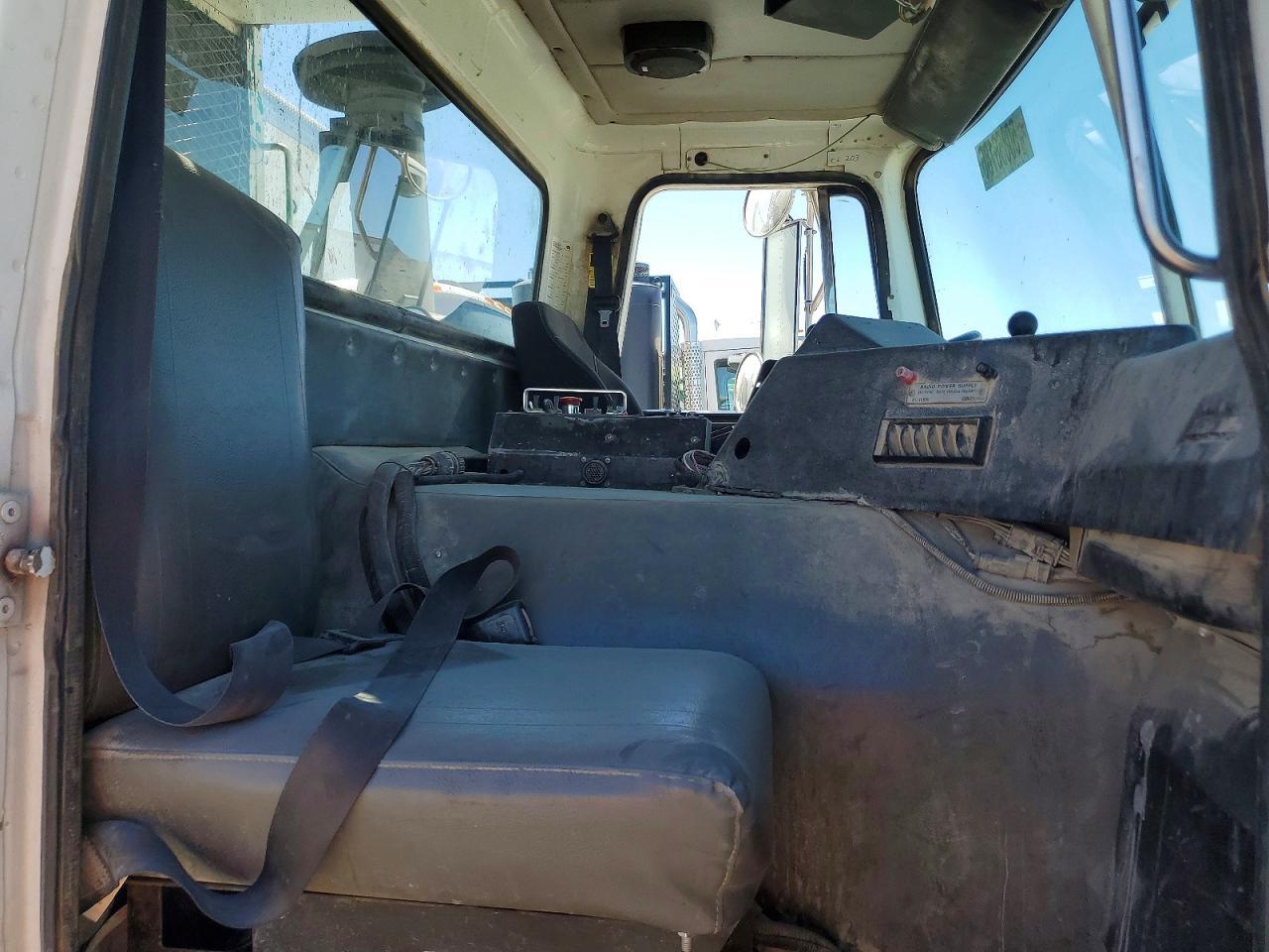 2003 AUTO WX REFUSE TRUCK - REFUSE TRUCK — Фото 6 из 10