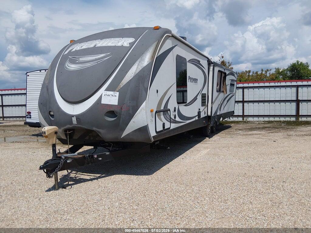 4YDT30R28FA420677 2015 KEYSTONE RV PREMIER photo no. 2