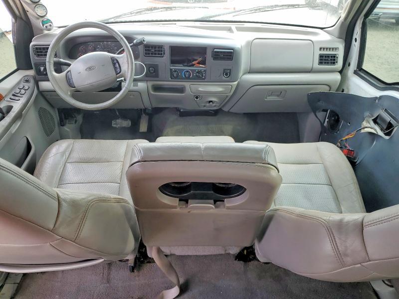 1FTNW20FX1EC31626 2001 FORD F250 photo no. 8