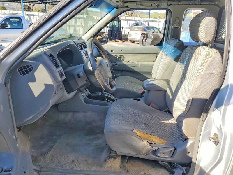 2001 NISSAN FRONTIER FLATBED TRUCK — Фото 7 из 13