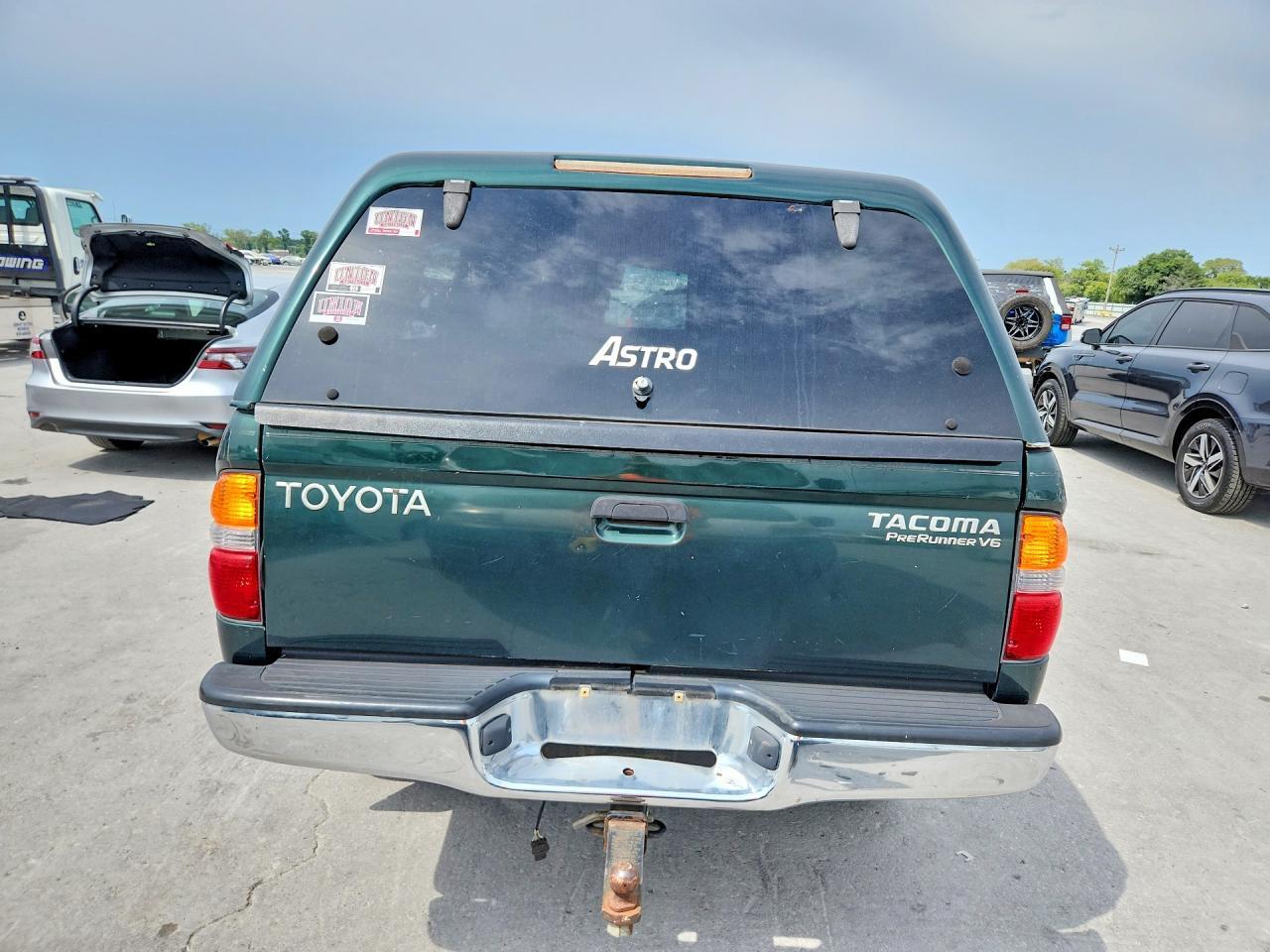 2001 TOYOTA TACOMA DOUBLE CAB PRERUNNER — Фото 6 из 12