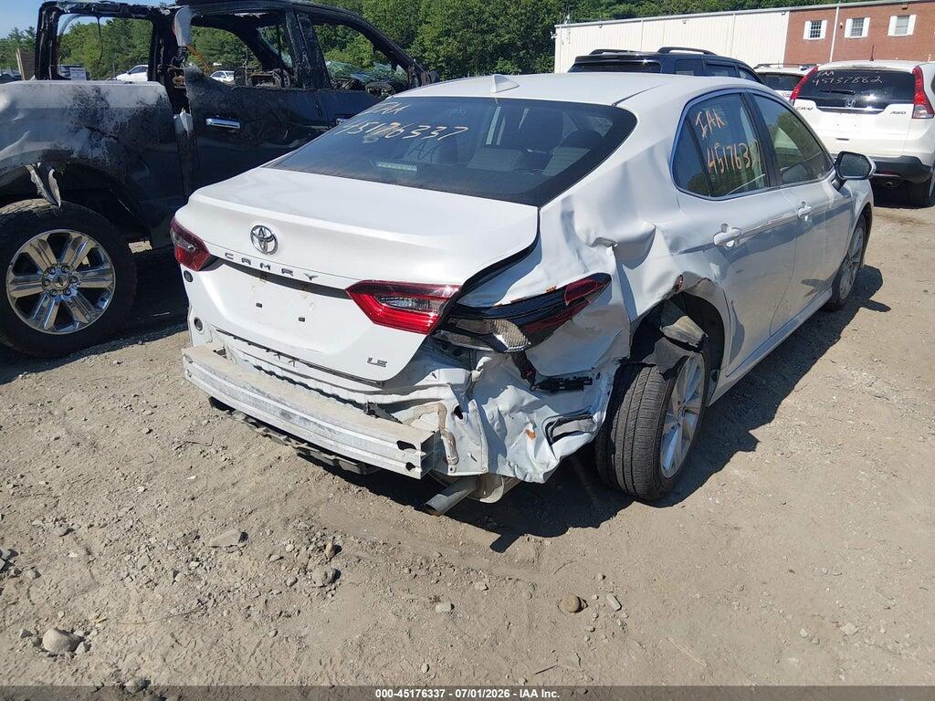 4T1C11AK3NU002028 2022 TOYOTA CAMRY photo no. 4
