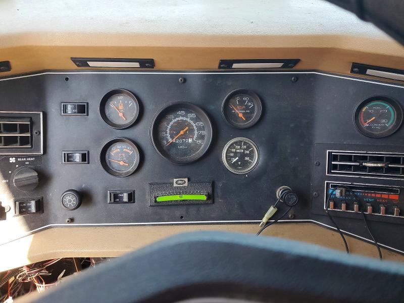1989 WINNEBAGO SUPERCHIEF RV — Фото 8 из 10