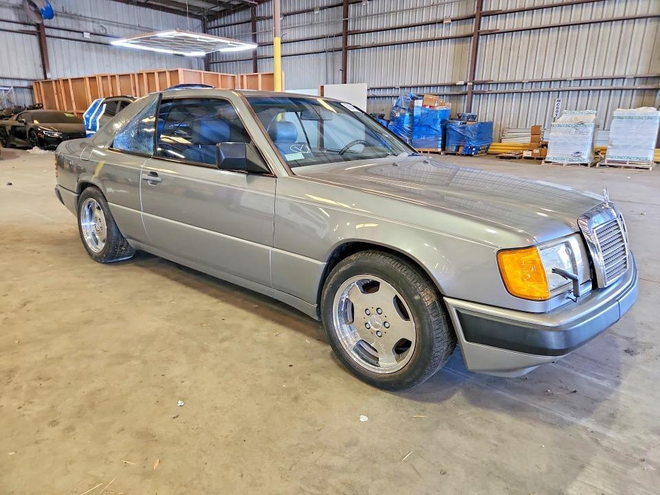 1988 MERCEDES-BENZ 300 CE — Фото 4 из 12
