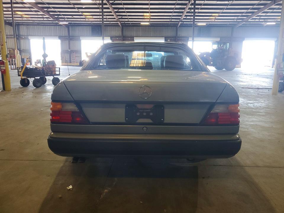 1988 MERCEDES-BENZ 300 CE — Фото 6 из 12