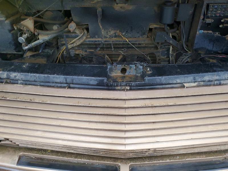 1GBKP37W0J3307799 1988 CHEV P30 photo no. 7
