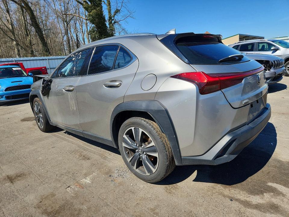 2020 LEXUS UX 200 BASE — Фото 2 из 14