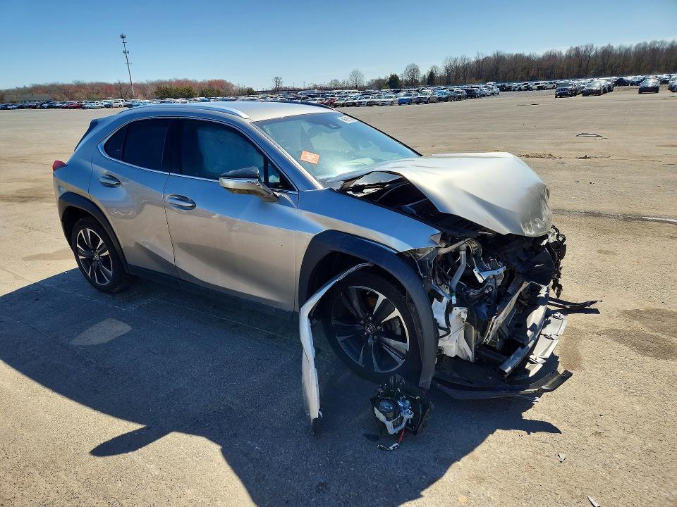 2020 LEXUS UX 200 BASE — Фото 4 из 14