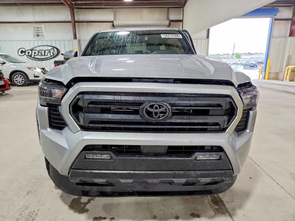 2026 TOYOTA TACOMA — Фото 5 из 12