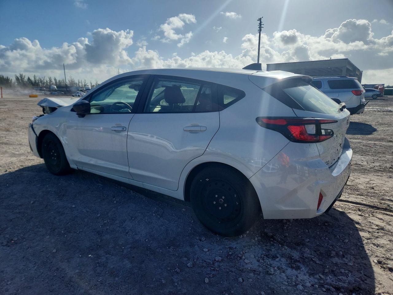 2025 SUBARU IMPREZA — Фото 2 из 12