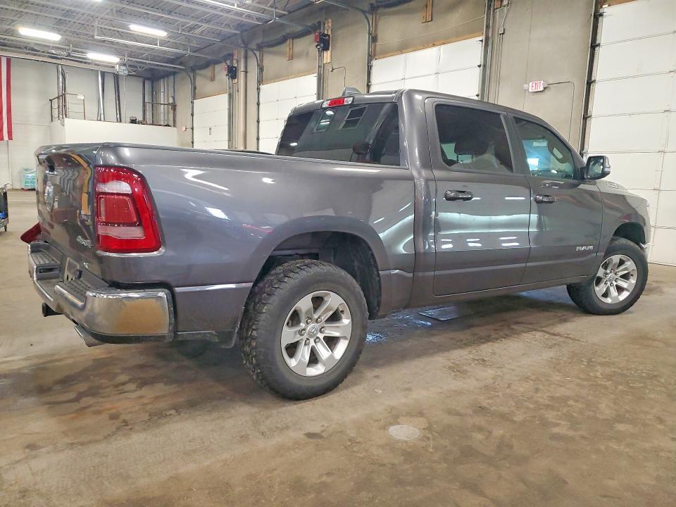 2024 RAM 1500 LARAMIE — Фото 3 из 12