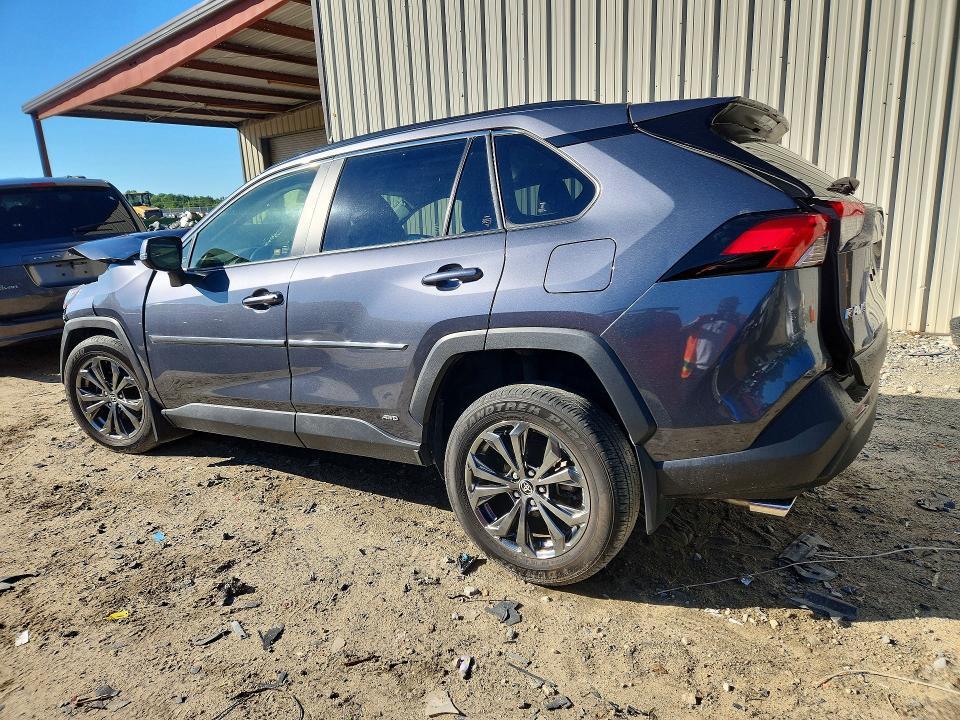 2024 TOYOTA RAV4 XLE PREMIUM — Фото 2 из 13