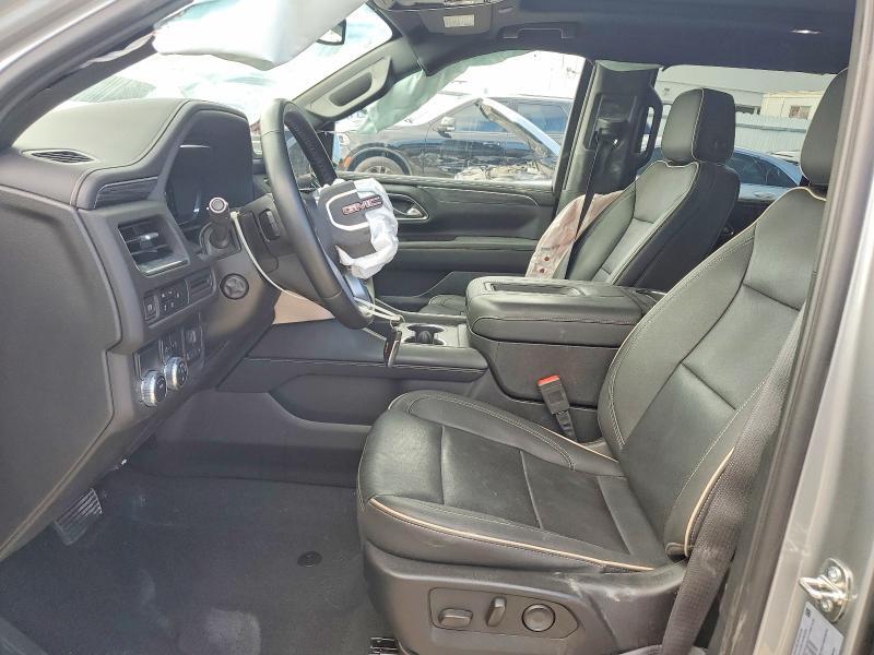 2023 GMC YUKON SLT — Фото 7 из 13