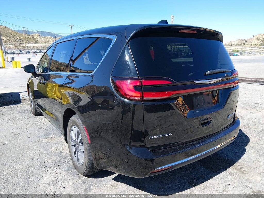 2C4RC1L75PR608965 2023 CHRYSLER PACIFICA HYBRID photo no. 3