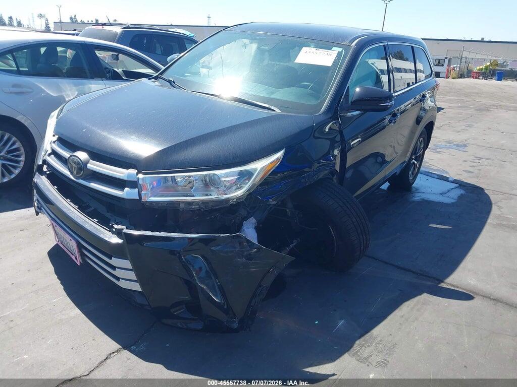 5TDZZRFH6JS256642 2018 TOYOTA HIGHLANDER photo no. 2