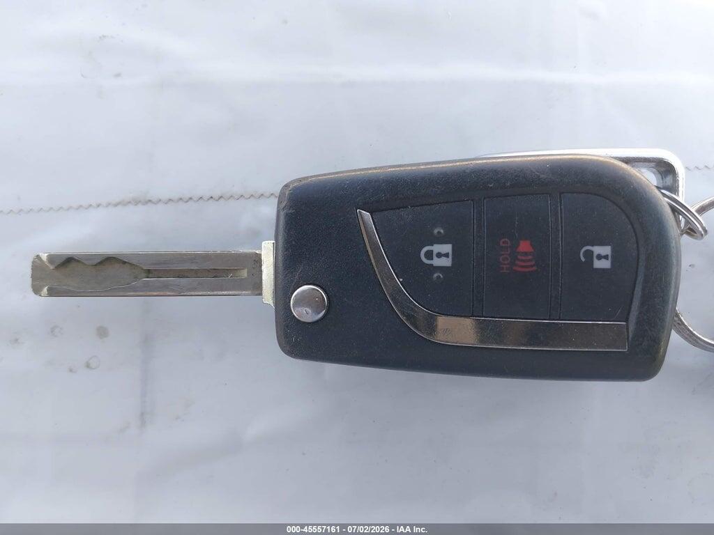 NMTKHMBX0JR057802 2018 TOYOTA C-HR photo no. 11