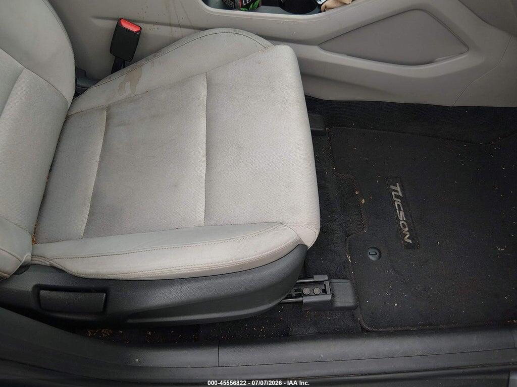 KM8J3CA29JU751651 2018 HYUNDAI TUCSON photo no. 5