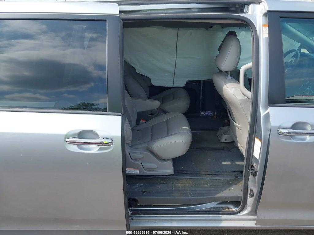 5TDDK3DC7GS144895 2016 TOYOTA SIENNA photo no. 8