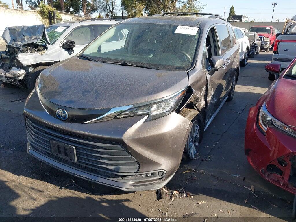5TDKRKEC3MS068275 2021 TOYOTA SIENNA photo no. 2