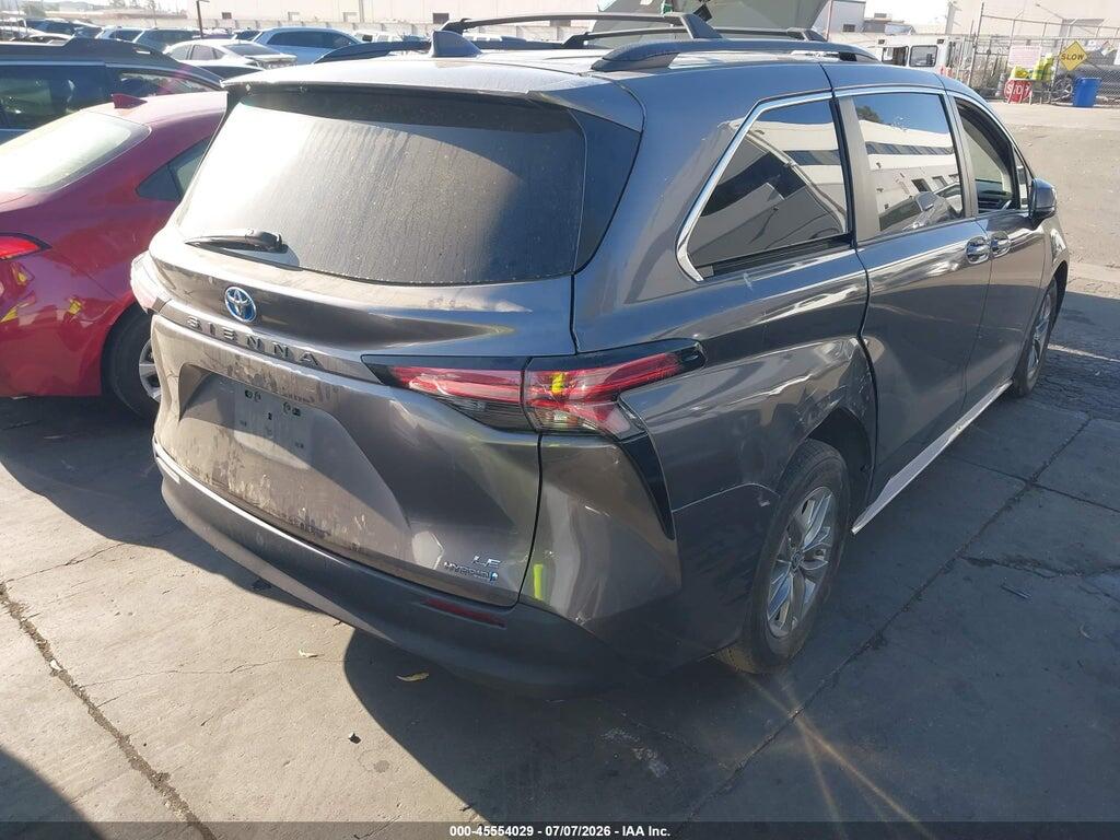 5TDKRKEC3MS068275 2021 TOYOTA SIENNA photo no. 4