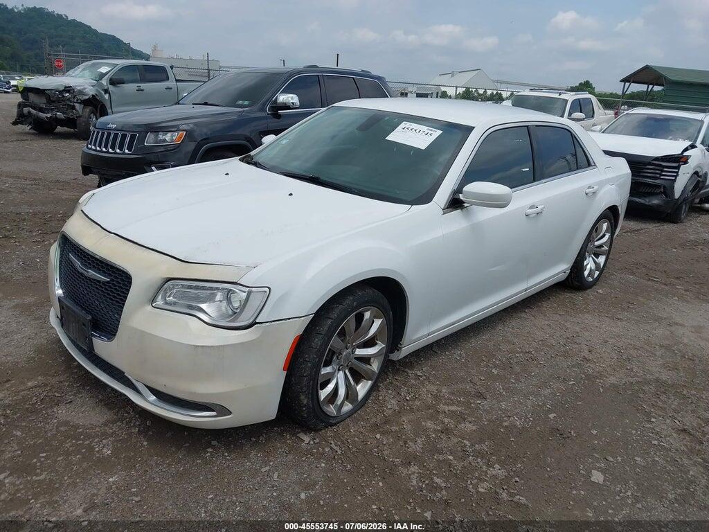 2C3CCAAG5GH343774 2016 CHRYSLER 300 photo no. 2