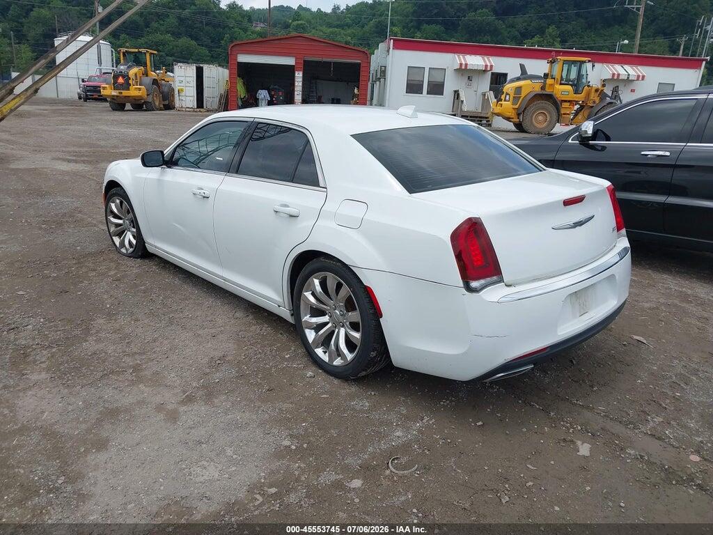 2C3CCAAG5GH343774 2016 CHRYSLER 300 photo no. 3