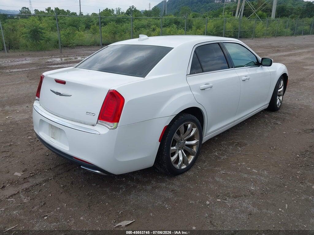 2C3CCAAG5GH343774 2016 CHRYSLER 300 photo no. 4