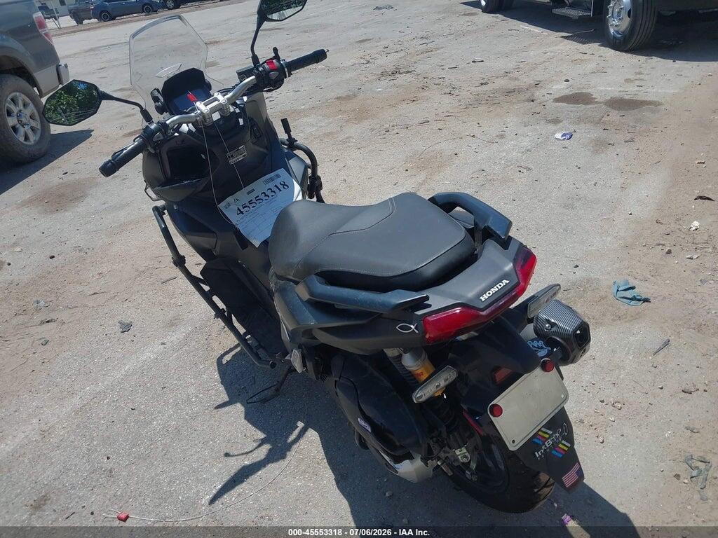 MLHKF5454S5100938 2025 HONDA ADV160 photo no. 3