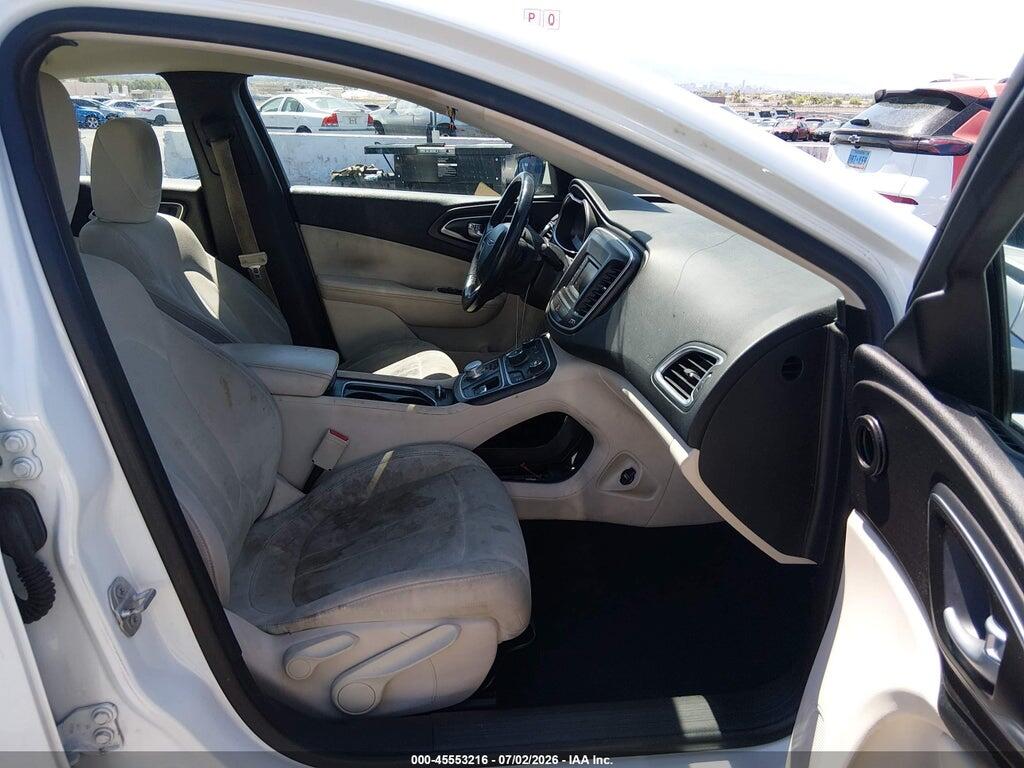 1C3CCCABXGN160152 2016 CHRYSLER 200 photo no. 5
