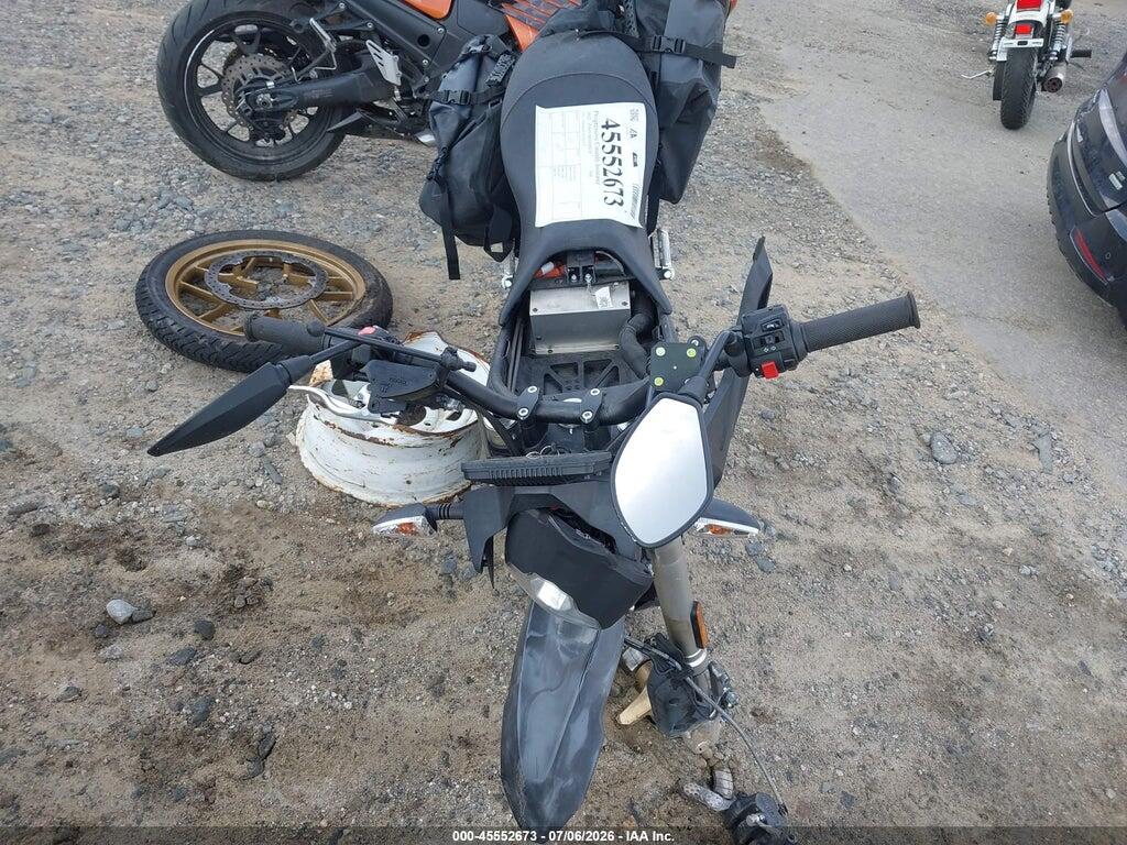 538SDJZ67NCG20175 2022 ZERO MOTORCYCLES INC DSR photo no. 5