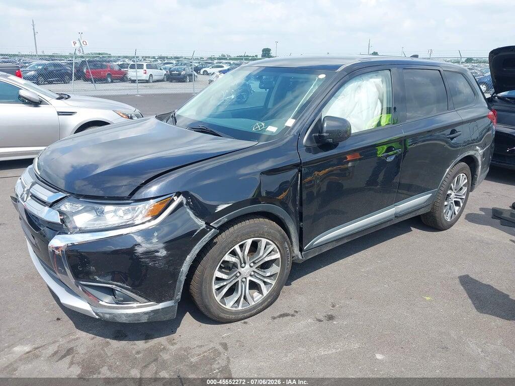 JA4AD2A34JZ000801 2018 MITSUBISHI OUTLANDER photo no. 2