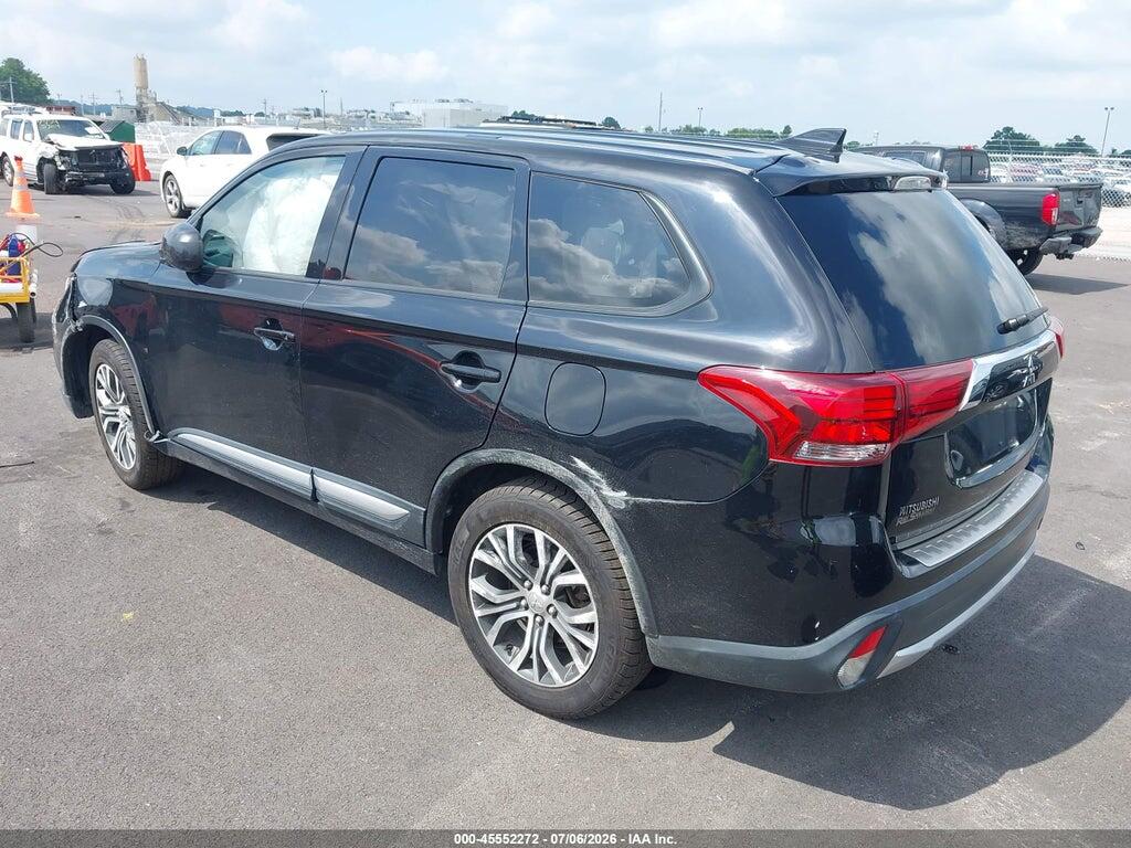 JA4AD2A34JZ000801 2018 MITSUBISHI OUTLANDER photo no. 3
