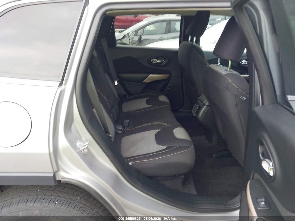1C4PJMCB0JD559672 2018 JEEP CHEROKEE photo no. 8