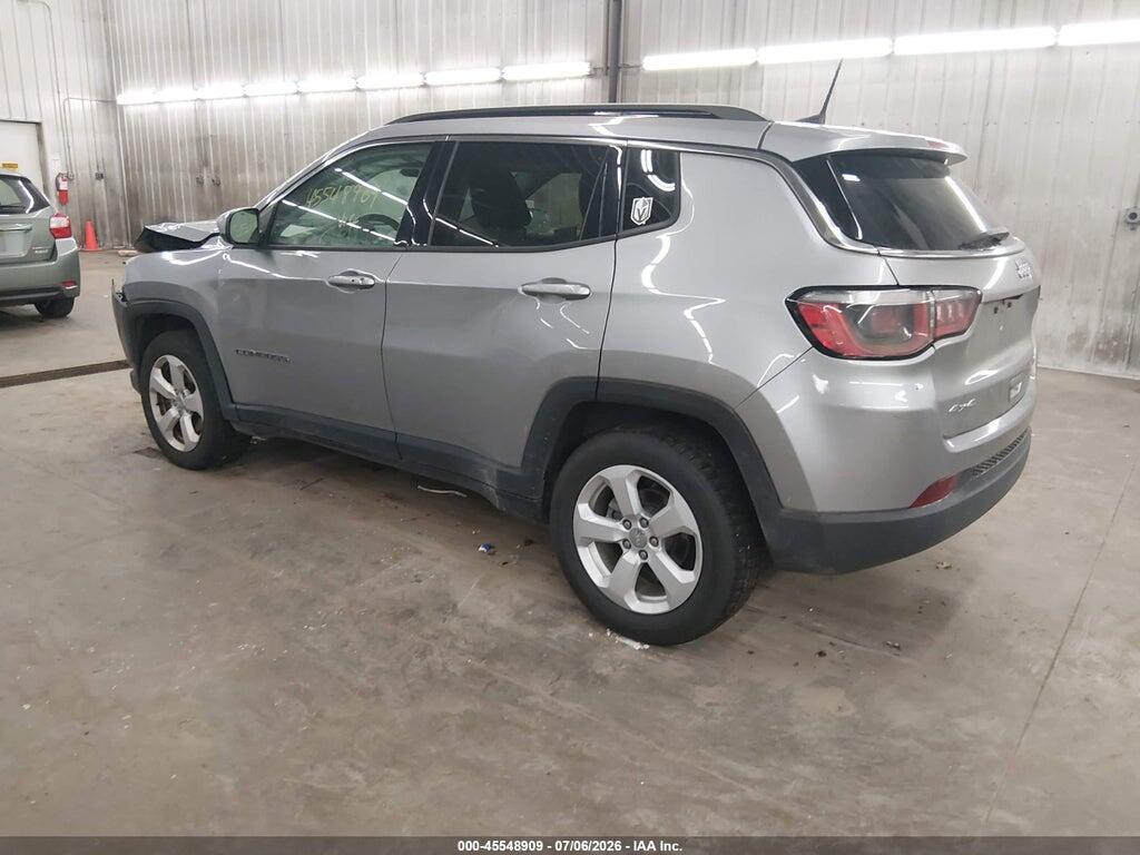 3C4NJDBBXJT134981 2018 JEEP COMPASS photo no. 3