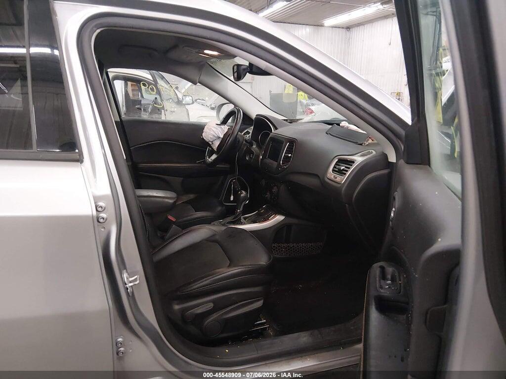 3C4NJDBBXJT134981 2018 JEEP COMPASS photo no. 5