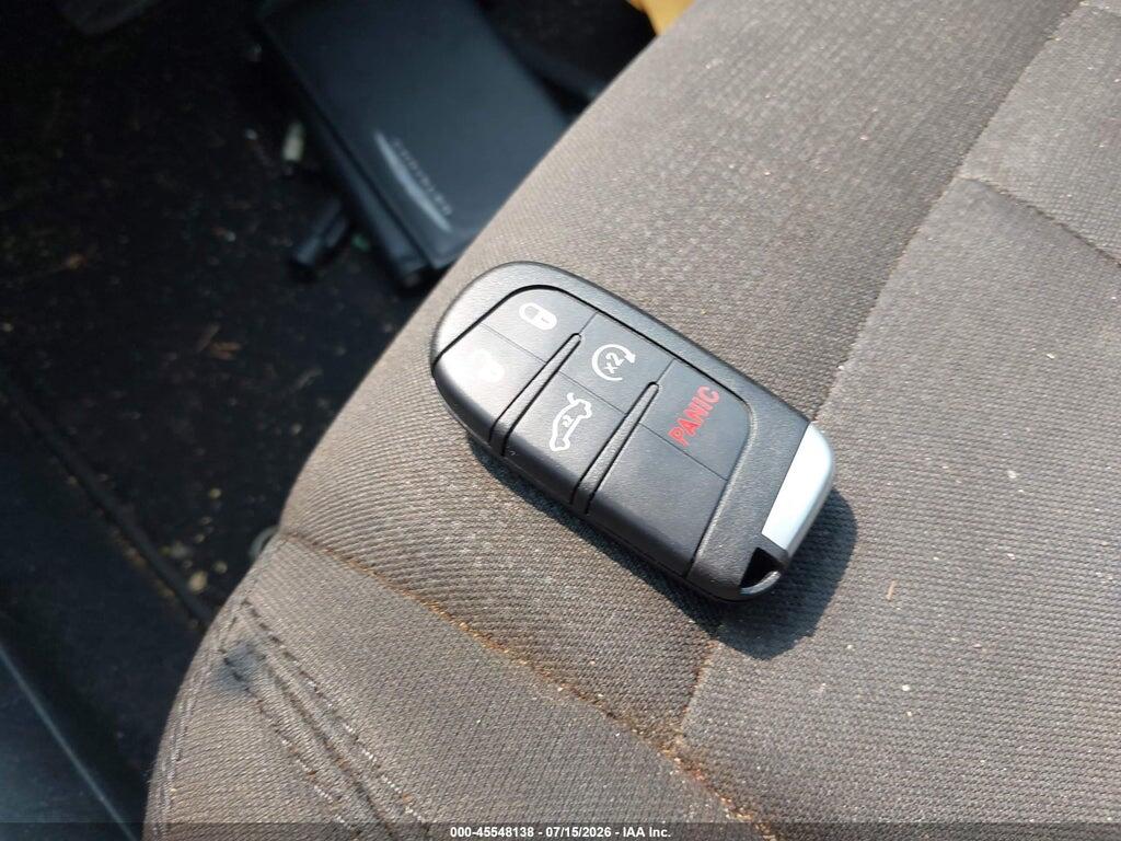 1C3CCCAB8GN140692 2016 CHRYSLER 200 photo no. 11