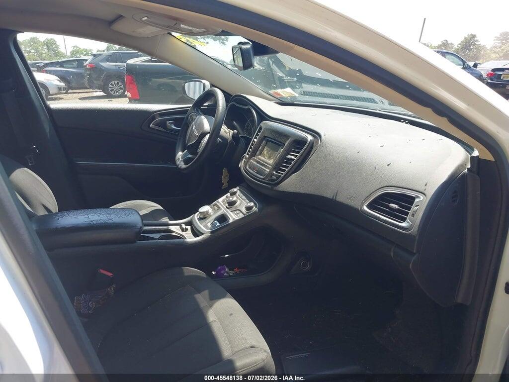 1C3CCCAB8GN140692 2016 CHRYSLER 200 photo no. 5