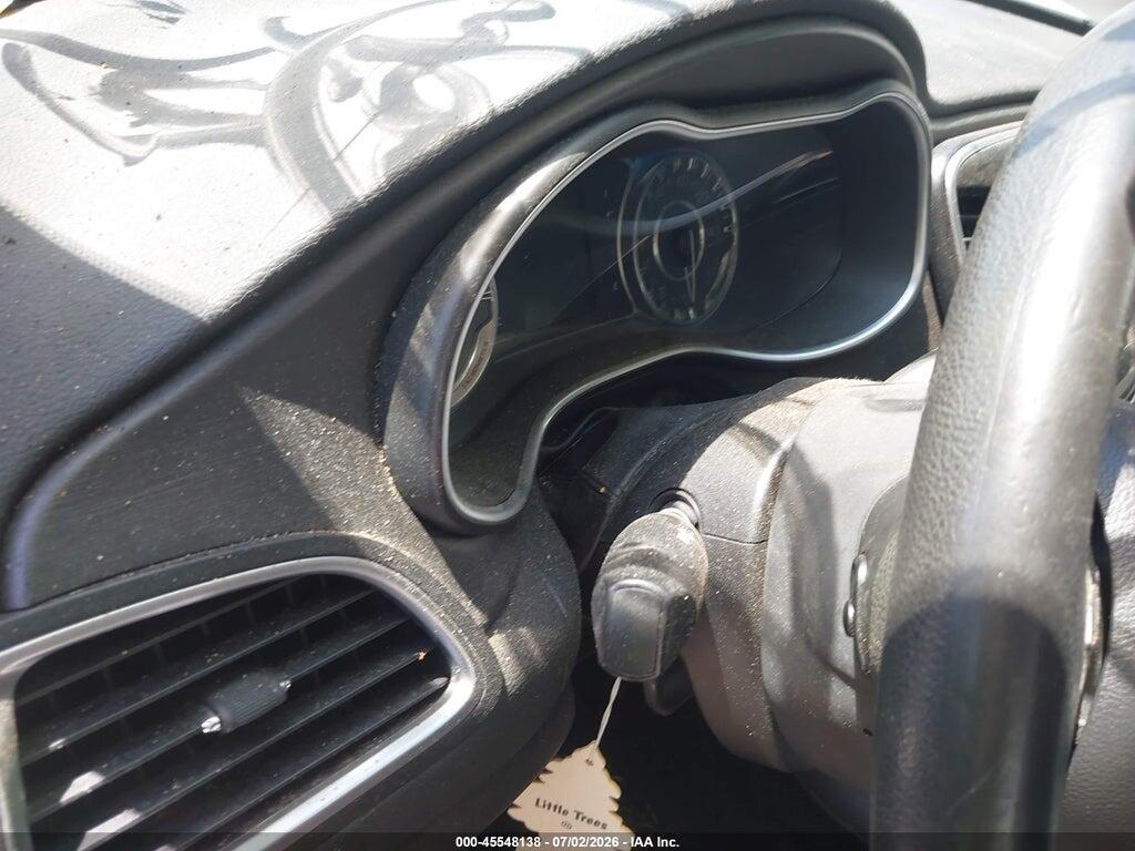 1C3CCCAB8GN140692 2016 CHRYSLER 200 photo no. 7