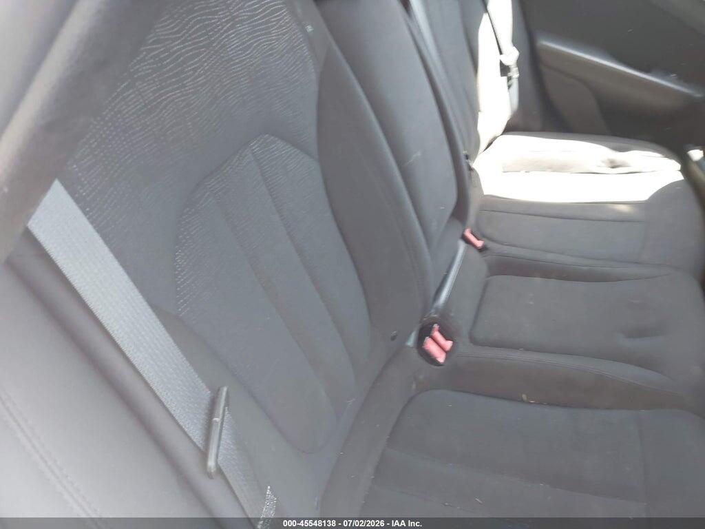 1C3CCCAB8GN140692 2016 CHRYSLER 200 photo no. 8