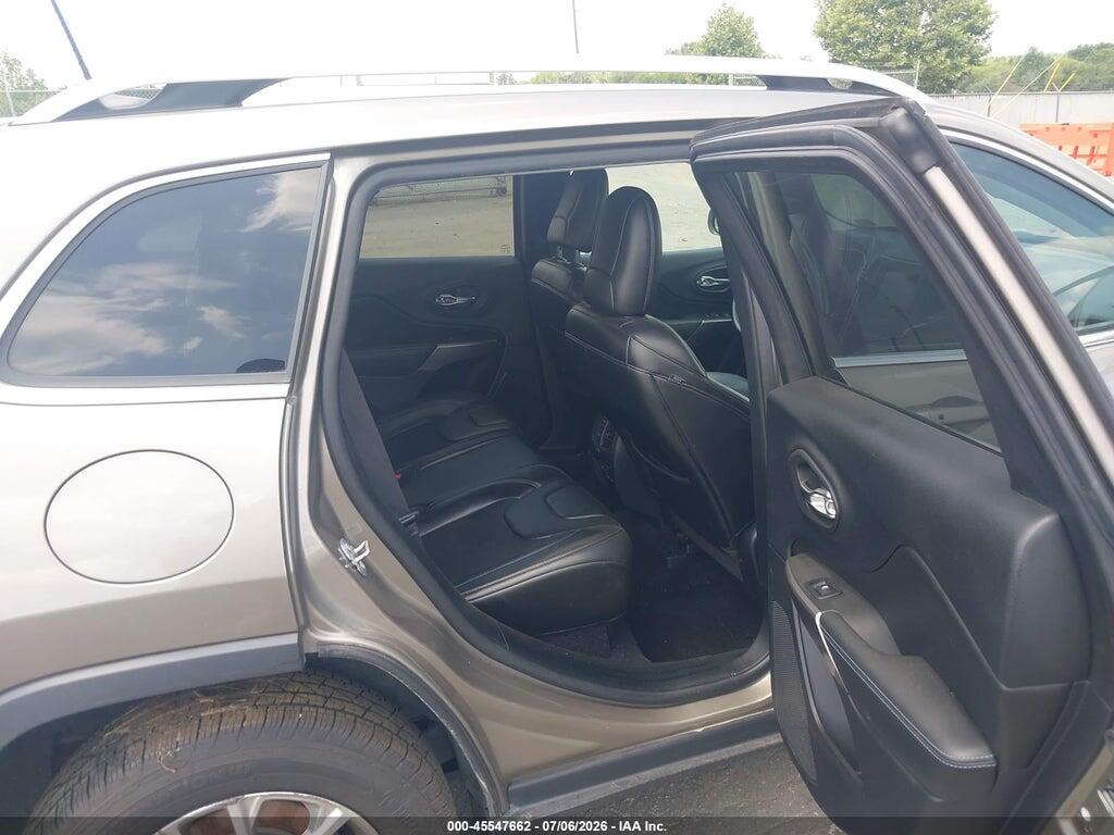 1C4PJMLB0KD213252 2019 JEEP CHEROKEE photo no. 8