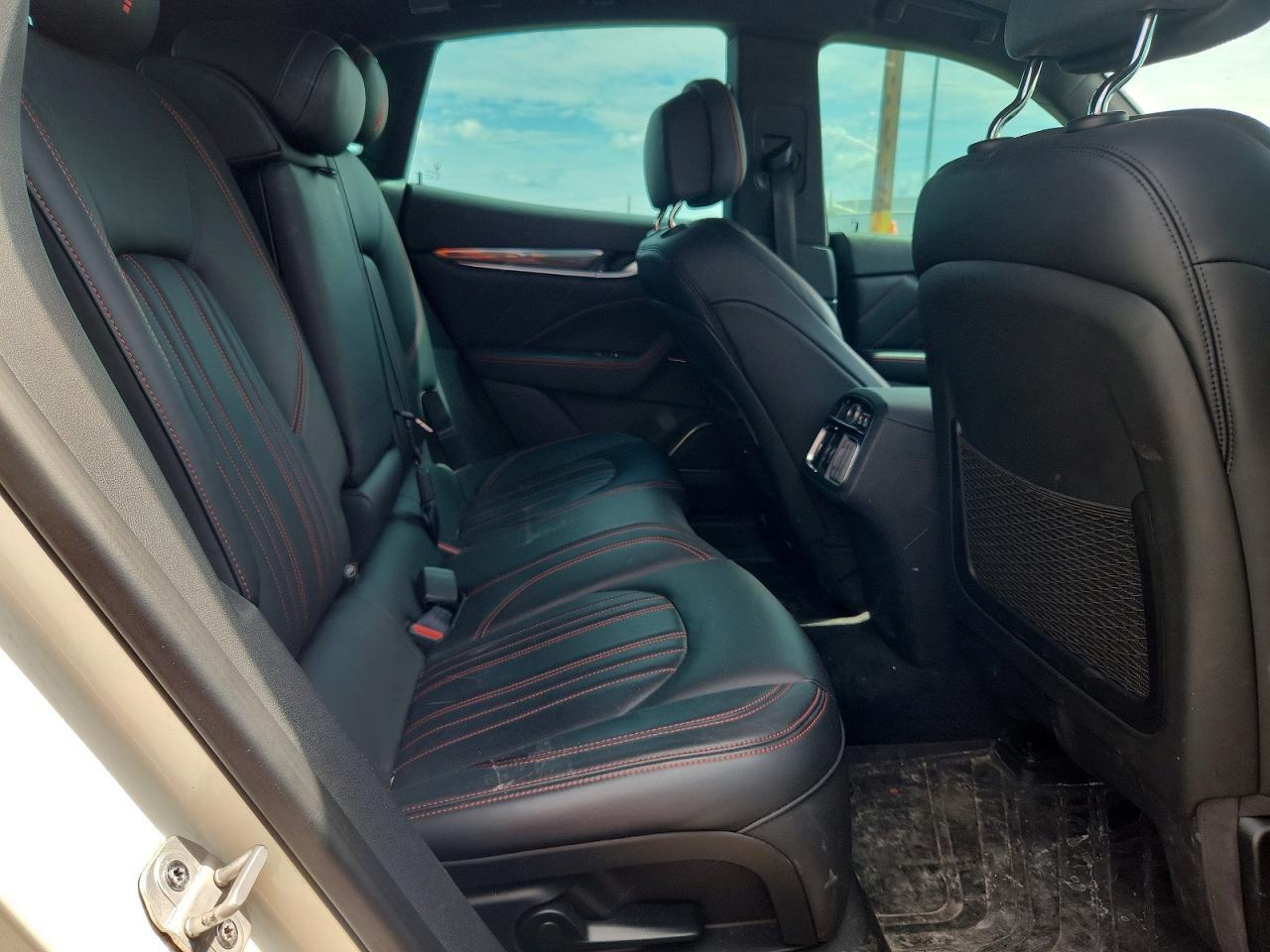 2020 MASERATI LEVANTE LUXURY — Фото 11 из 13