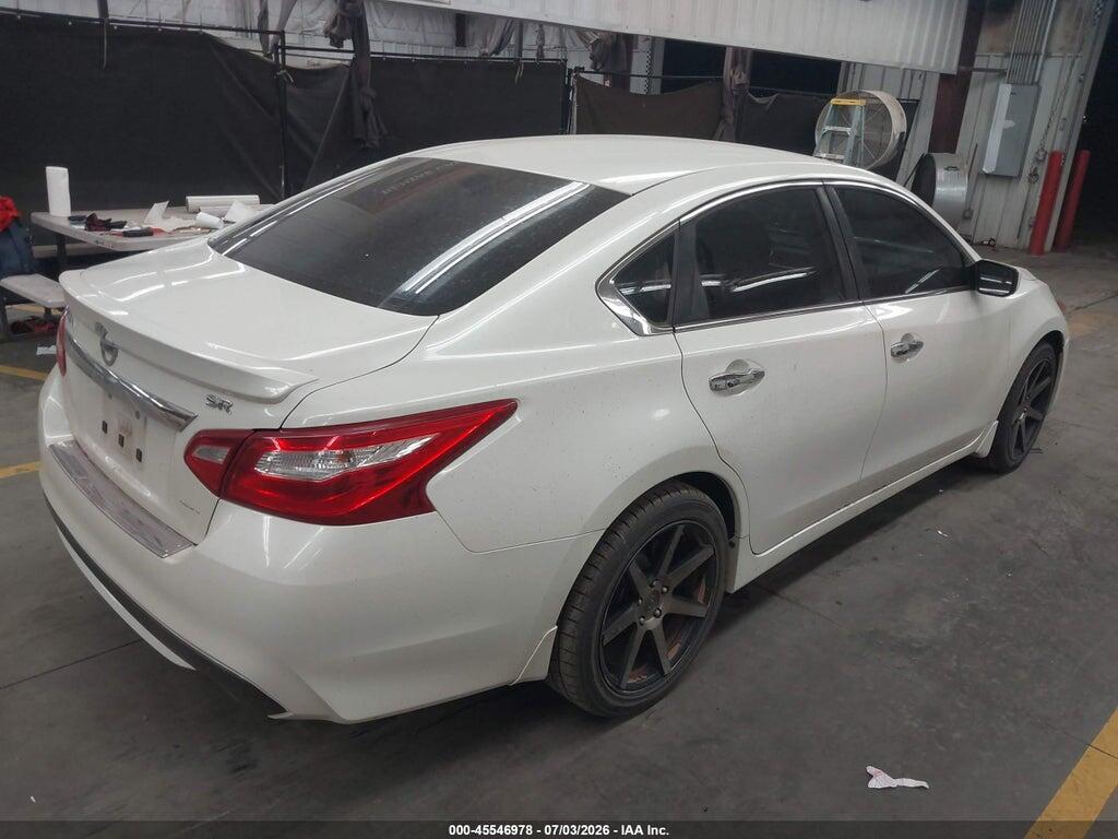1N4AL3AP1GC208329 2016 NISSAN ALTIMA photo no. 4