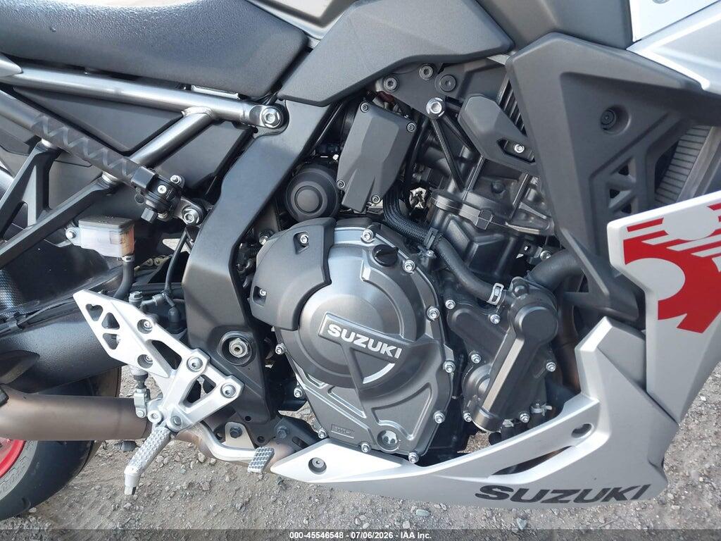 JS1EM13B6R7100521 2024 SUZUKI GSX800 photo no. 8