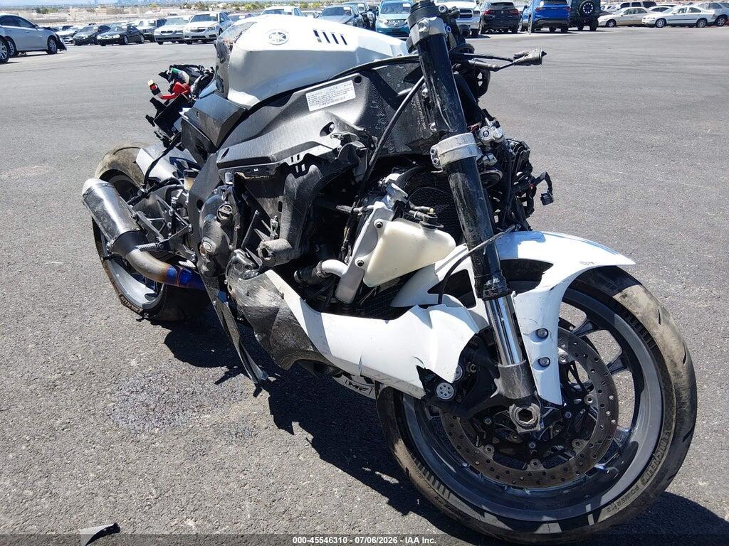 2019 YAMAHA YZFR1 JYARN39Y0KA001824