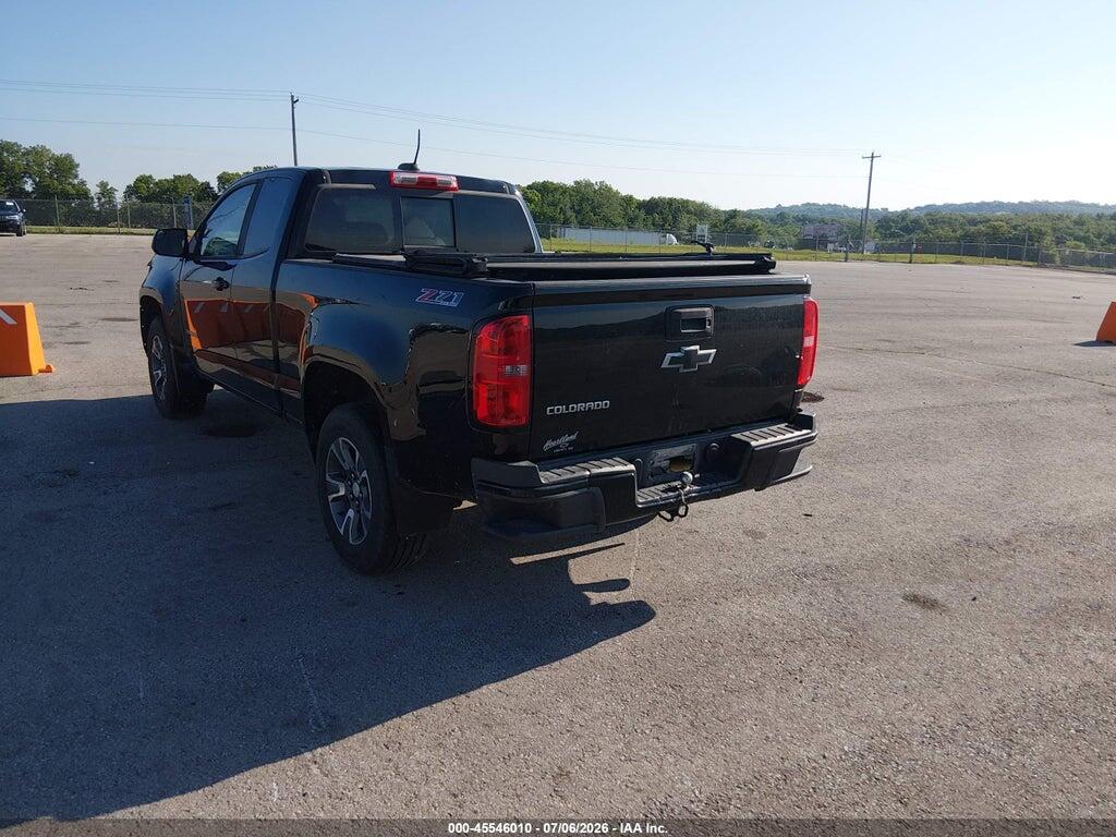 1GCHTDEA6H1260931 2017 CHEVROLET COLORADO photo no. 3