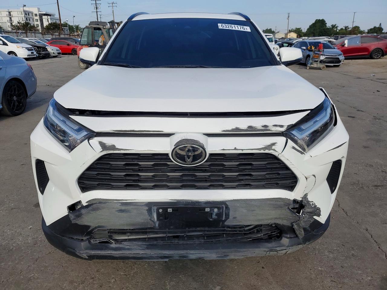 2025 TOYOTA RAV4 HYBRID XLE — Фото 5 из 13