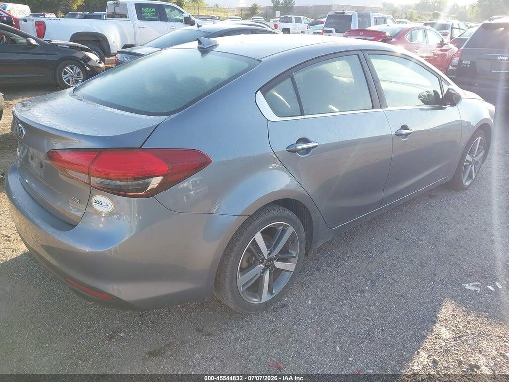 3KPFL4A81HE004770 2017 KIA FORTE photo no. 4
