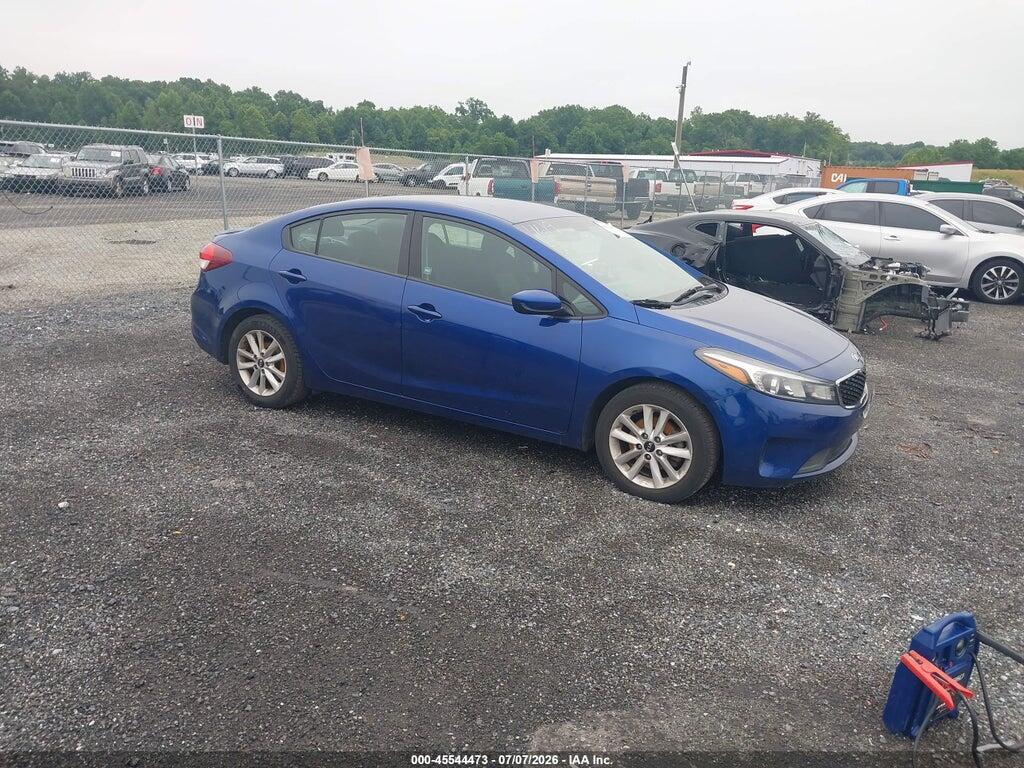 3KPFL4A76HE054619 2017 KIA FORTE photo no. 1