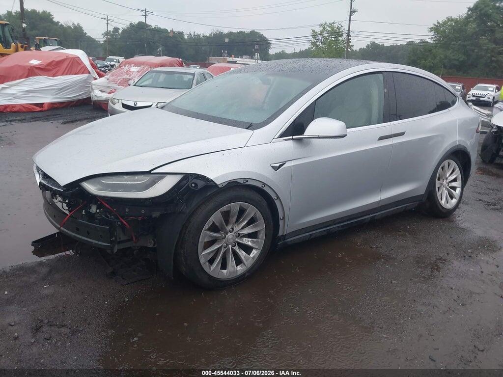5YJXCDE26JF102297 2018 TESLA MODEL X photo no. 2